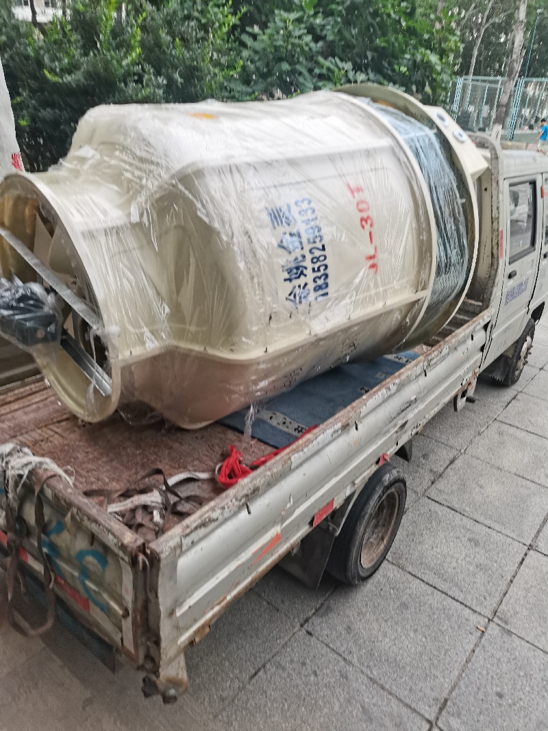 成功为某高校结构工程实验室电液伺服试验系统更换冷却塔