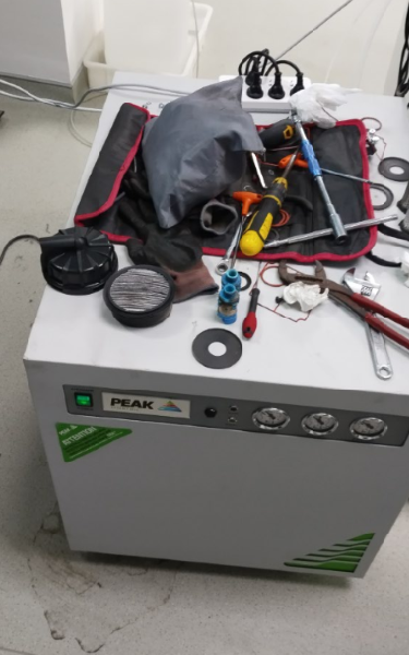 成功为客户维修PERK氮气发生器一台